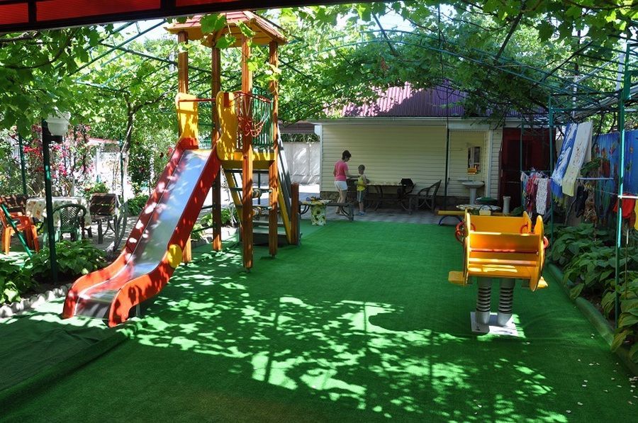 Отдых Гостевой дом Семейный отдых - Детская площадка