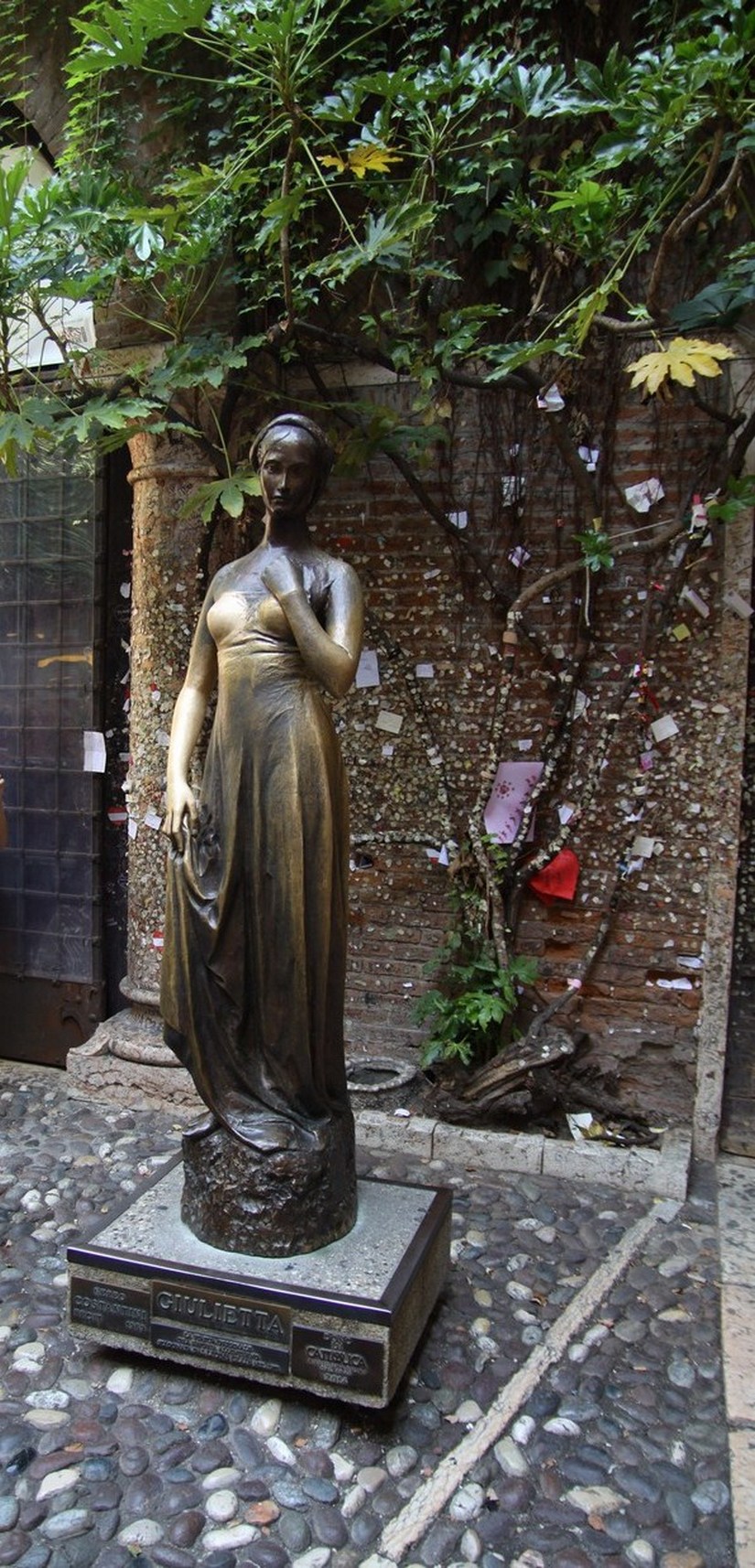 Статуя Джульетты. Верона