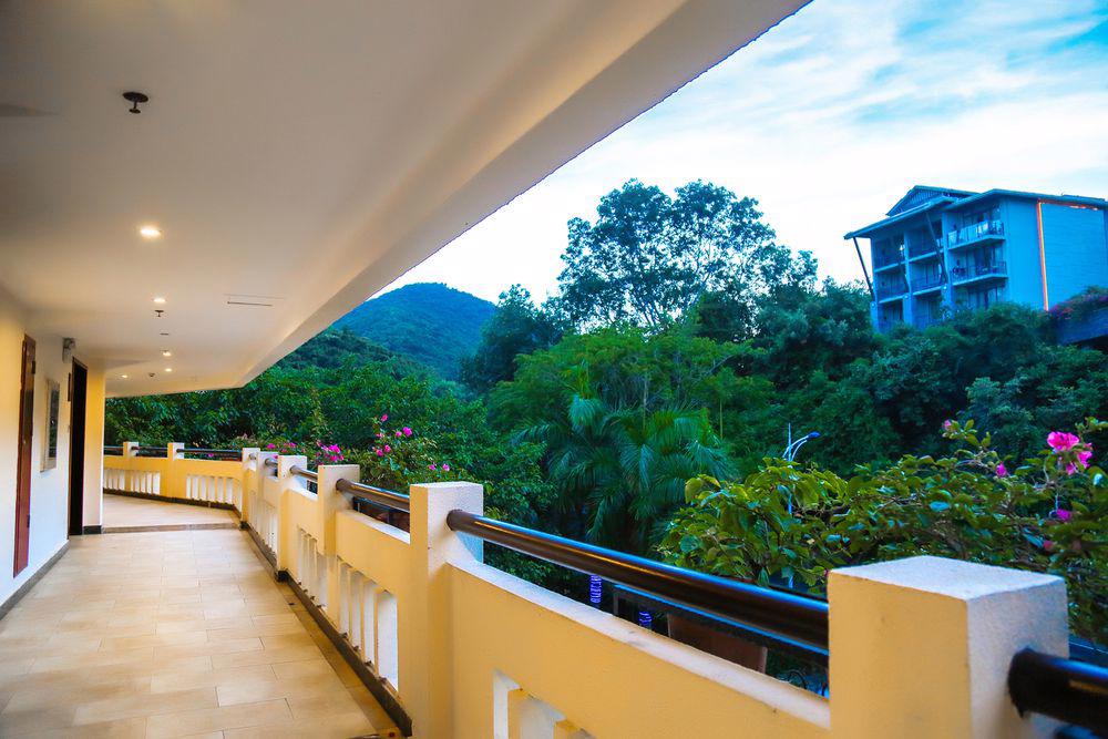 Отдых Отель Sanya Yuhuayuan Seaview Hotel 4* - Балкон