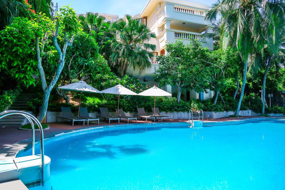 Отдых Отель Sanya Yuhuayuan Seaview Hotel 4* - Бассейн