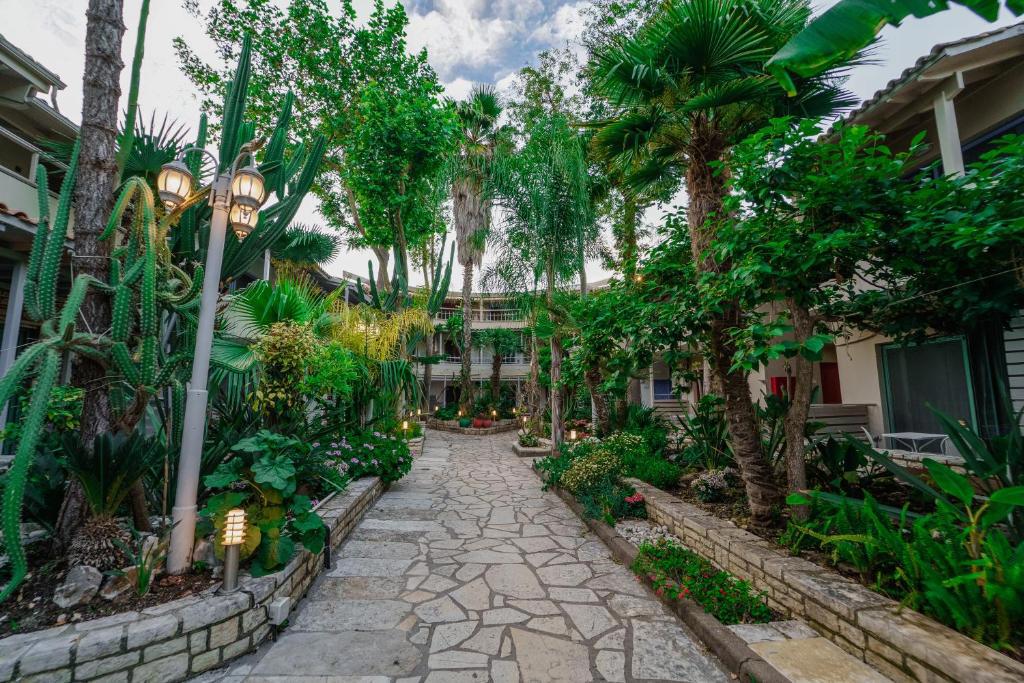 Отдых Отель Rouda Bay Beach - Территория