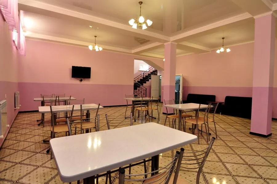 Отдых Гостевой дом Вива - Столовая