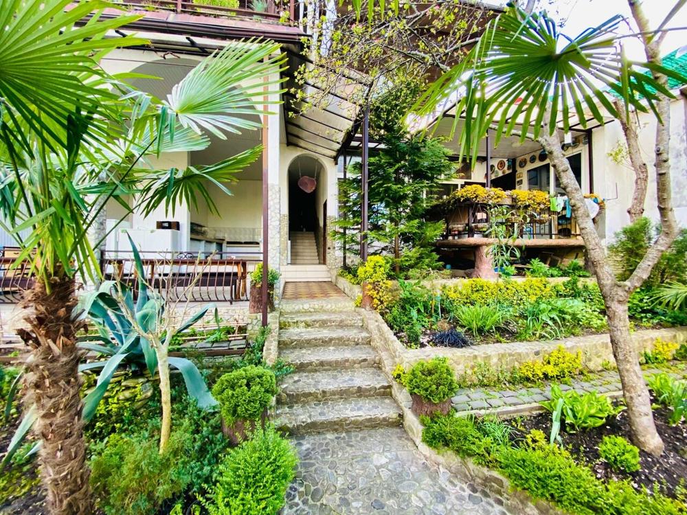 Отдых Гостевой дом МарПоль - Территория