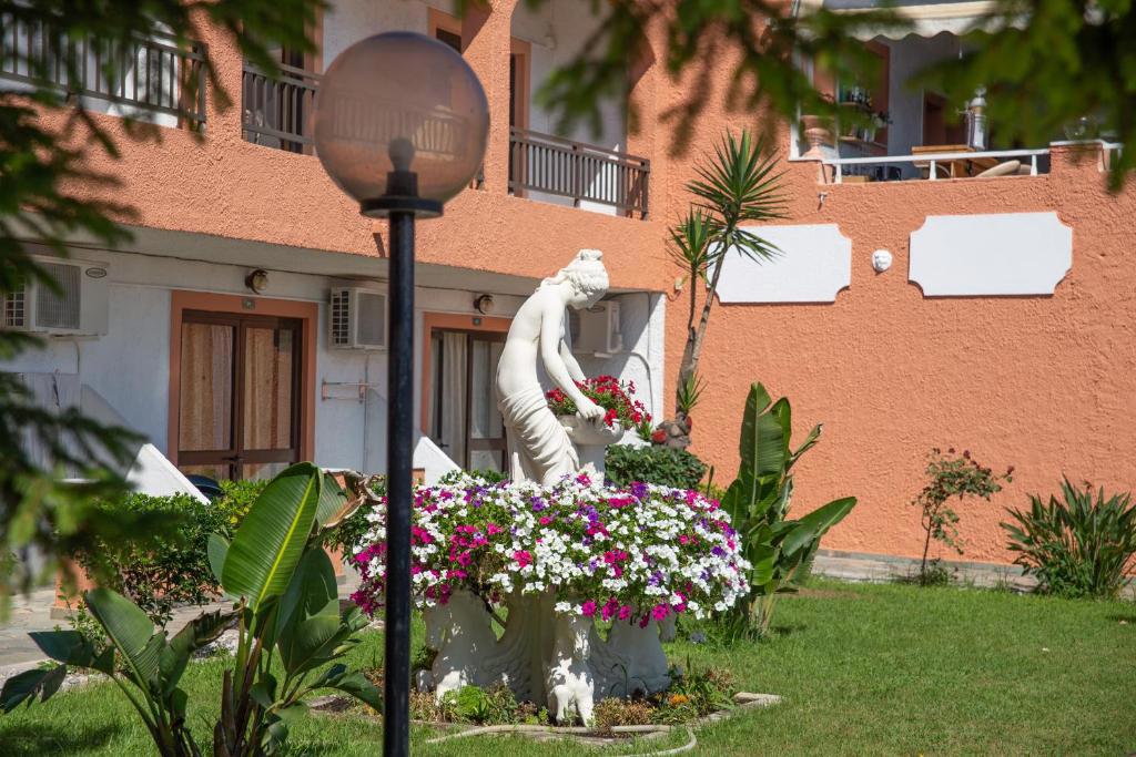 Отдых Отель Victoria Hill Hotel - Территория