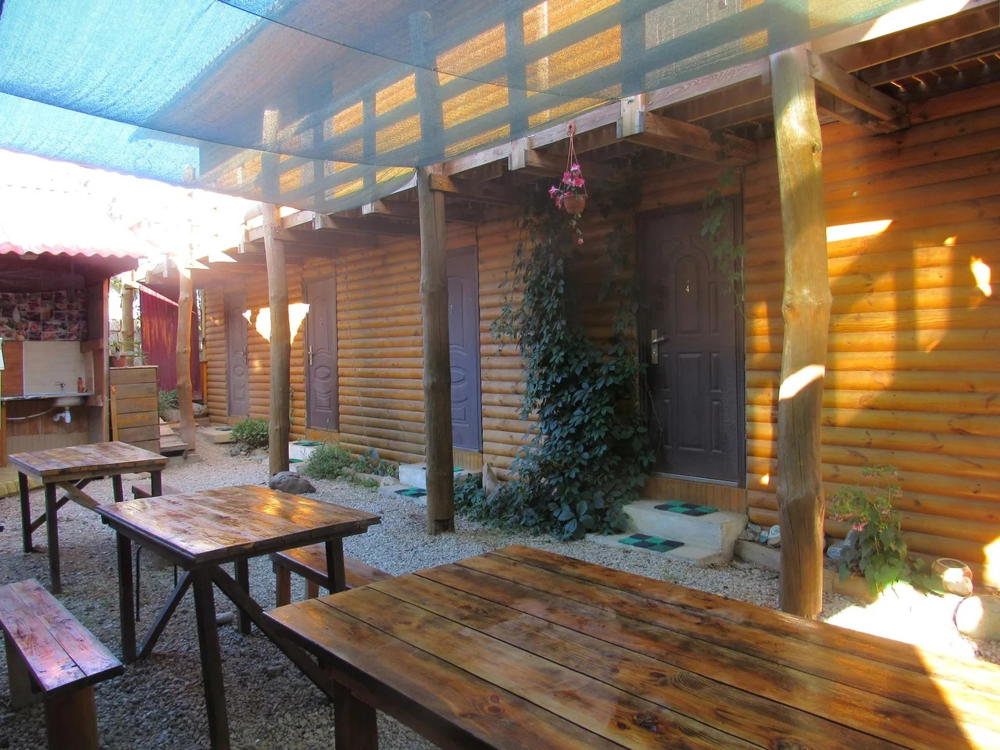 Отдых Гостевой дом У Александра - Территория