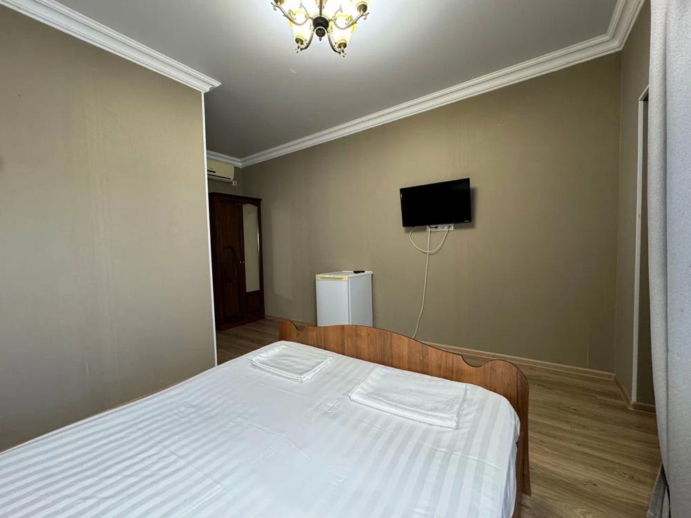 Отдых Гостевой дом Изумрудный - 2-х местный номер