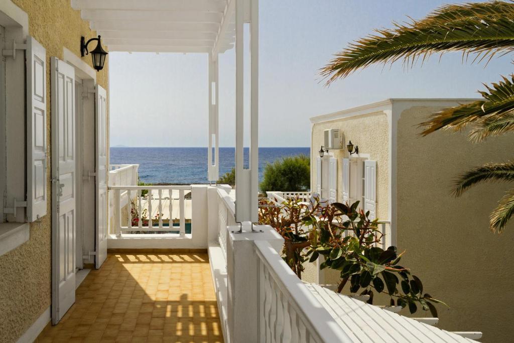 Отдых Отель Dolphins - Терраса