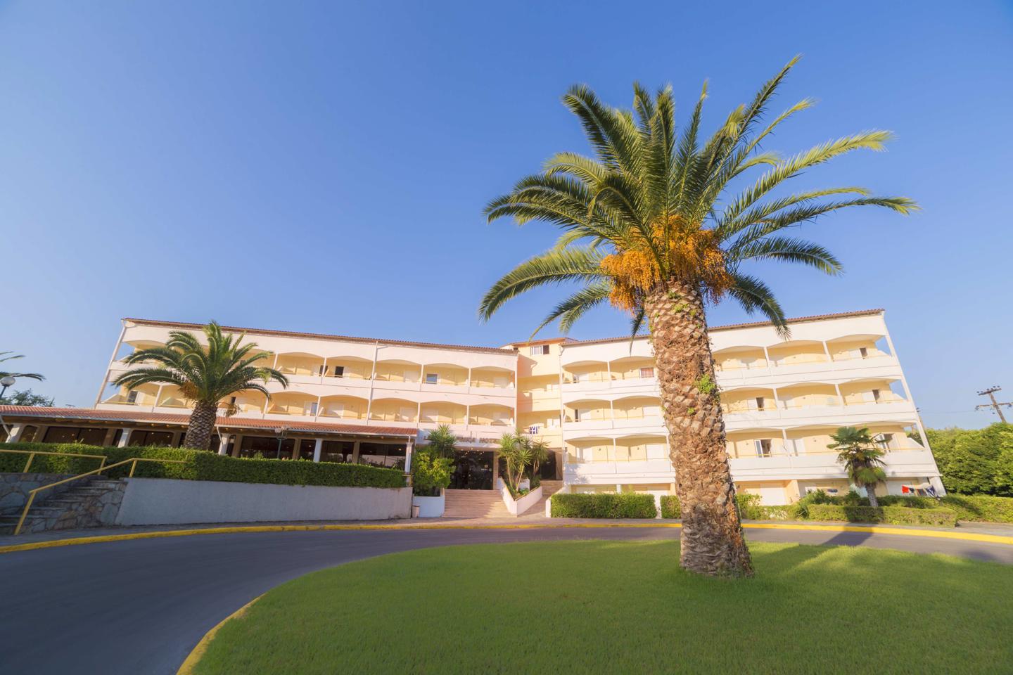 Отдых Отель Livadi Nafsika - Фасад отеля