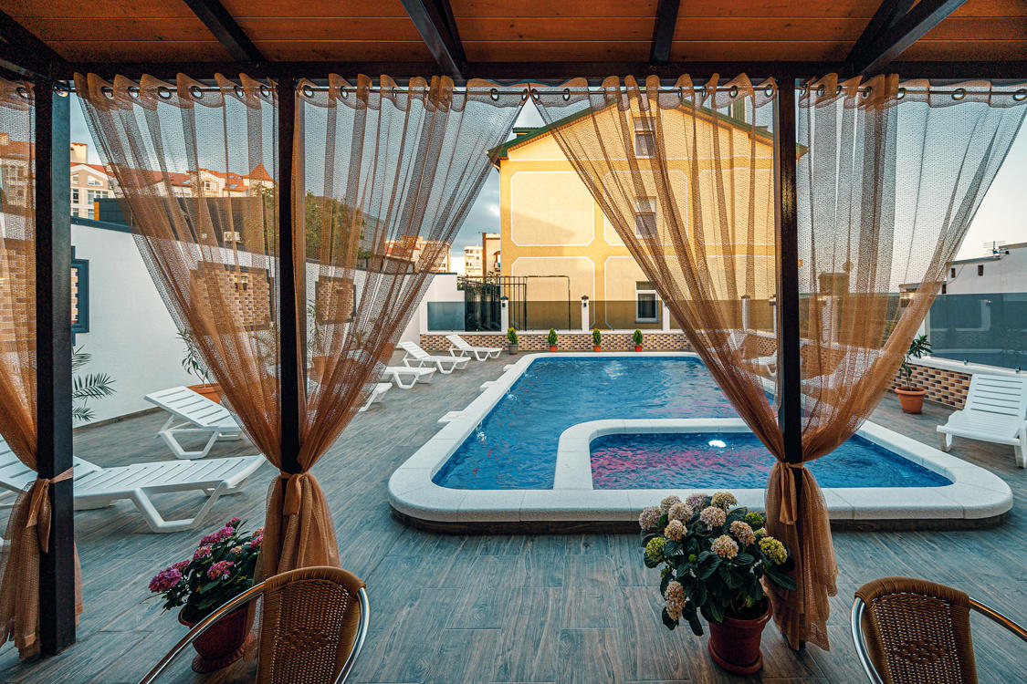 Отдых Гостевой дом Георгий - Бассейн