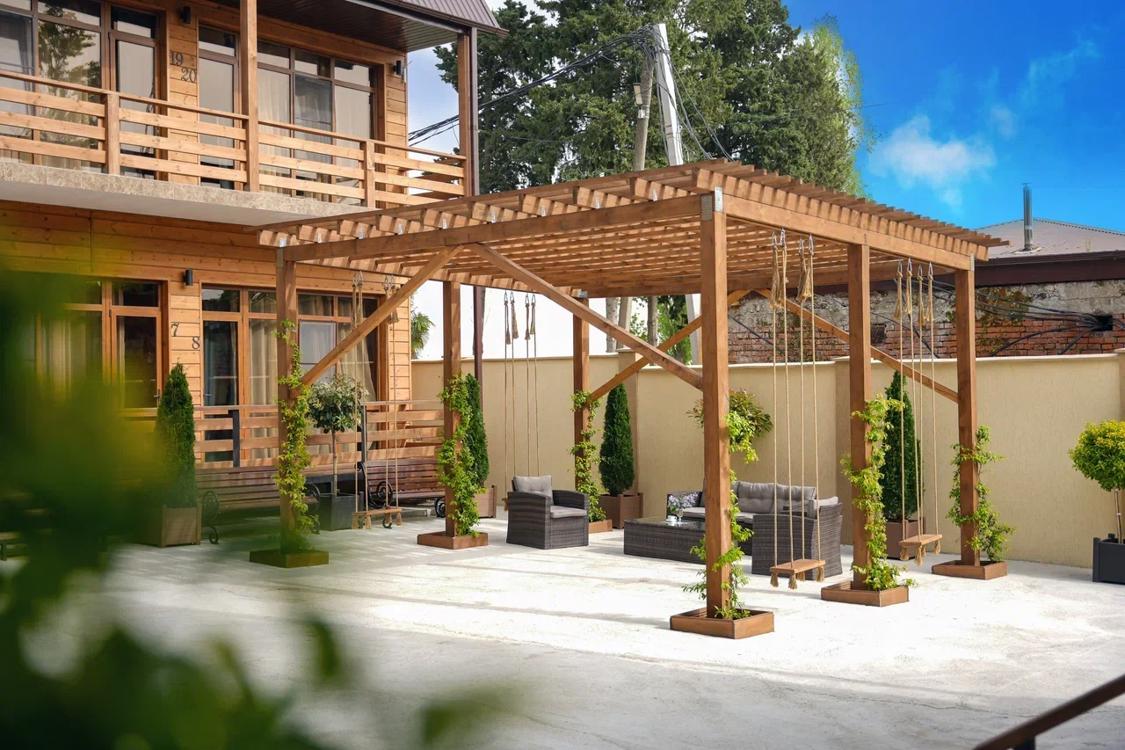 Отдых Гостевой дом Лилия - Территория