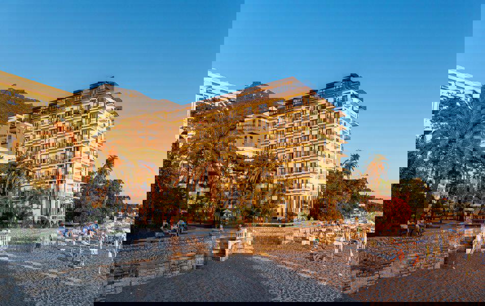 Отдых Отель Нарт - Фасад отеля, пляж