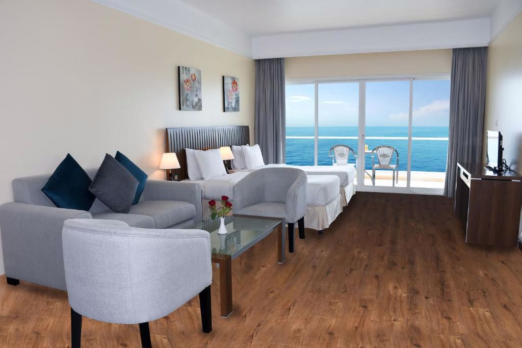 Отдых Отель Ramada Beach Hotel Ajman 4* - Номер Deluxe с 2 отдельными кроватями, вид на море