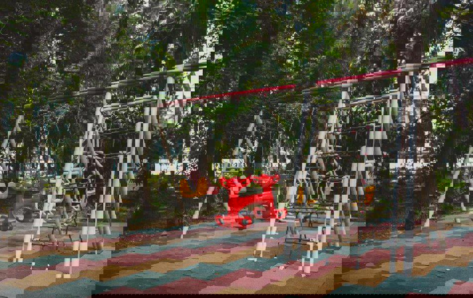 Отдых Отель Amra Park-hotel & SPA - Детская площадка