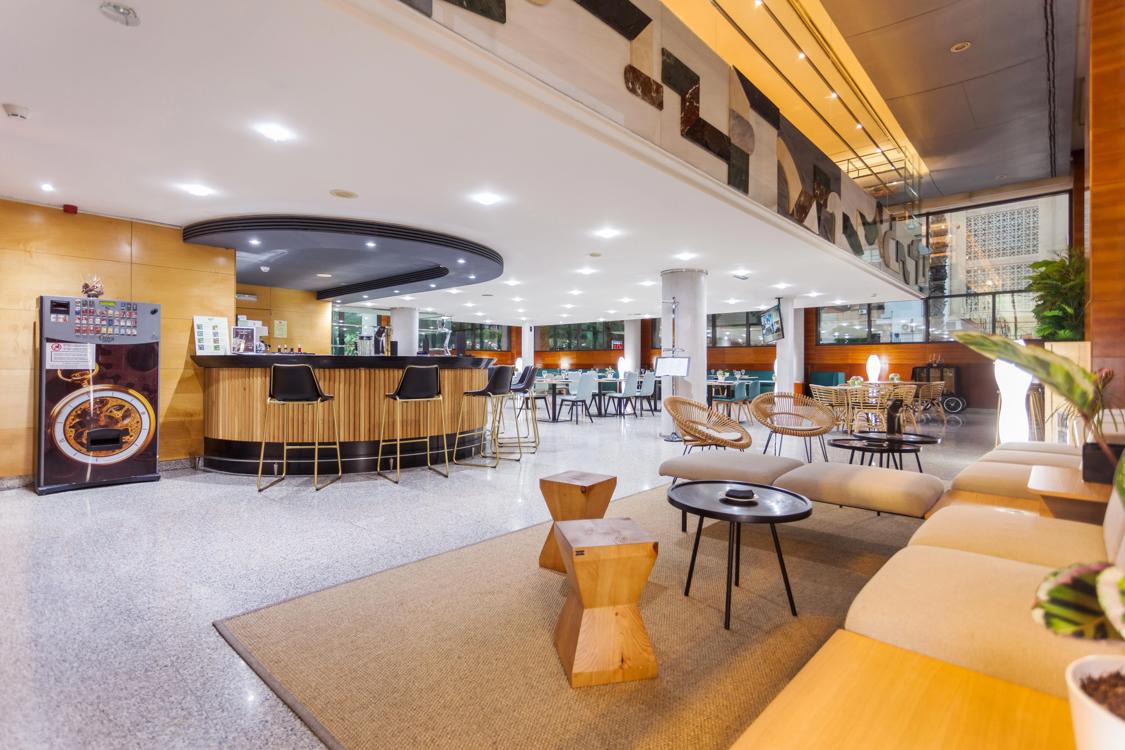 Отдых Отель Eurostars Acteón - Холл отеля