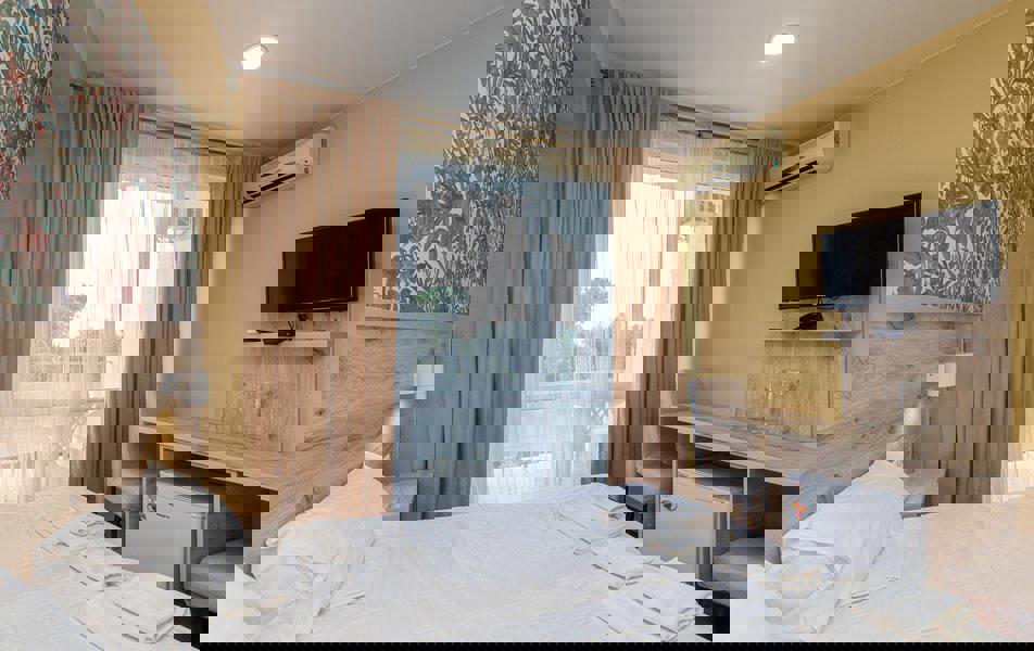 Отдых База отдыха Курорт Пицунда - Комфорт 2-местный (с ремонтом, с балконом)