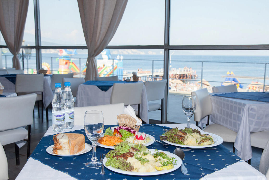 Отдых База отдыха Курорт Пицунда - Столовая