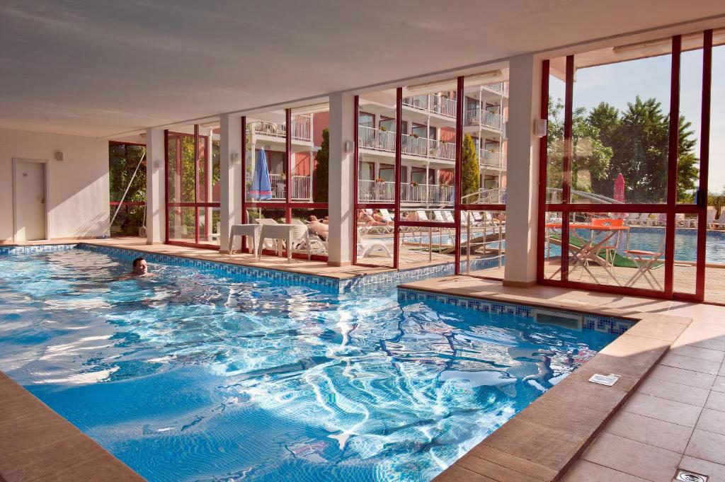 Отдых Отель Лонгоза - Бассейн