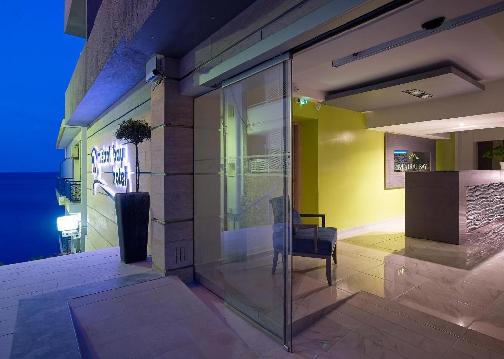 Отдых Отель Mistral Bay - Внешний вид