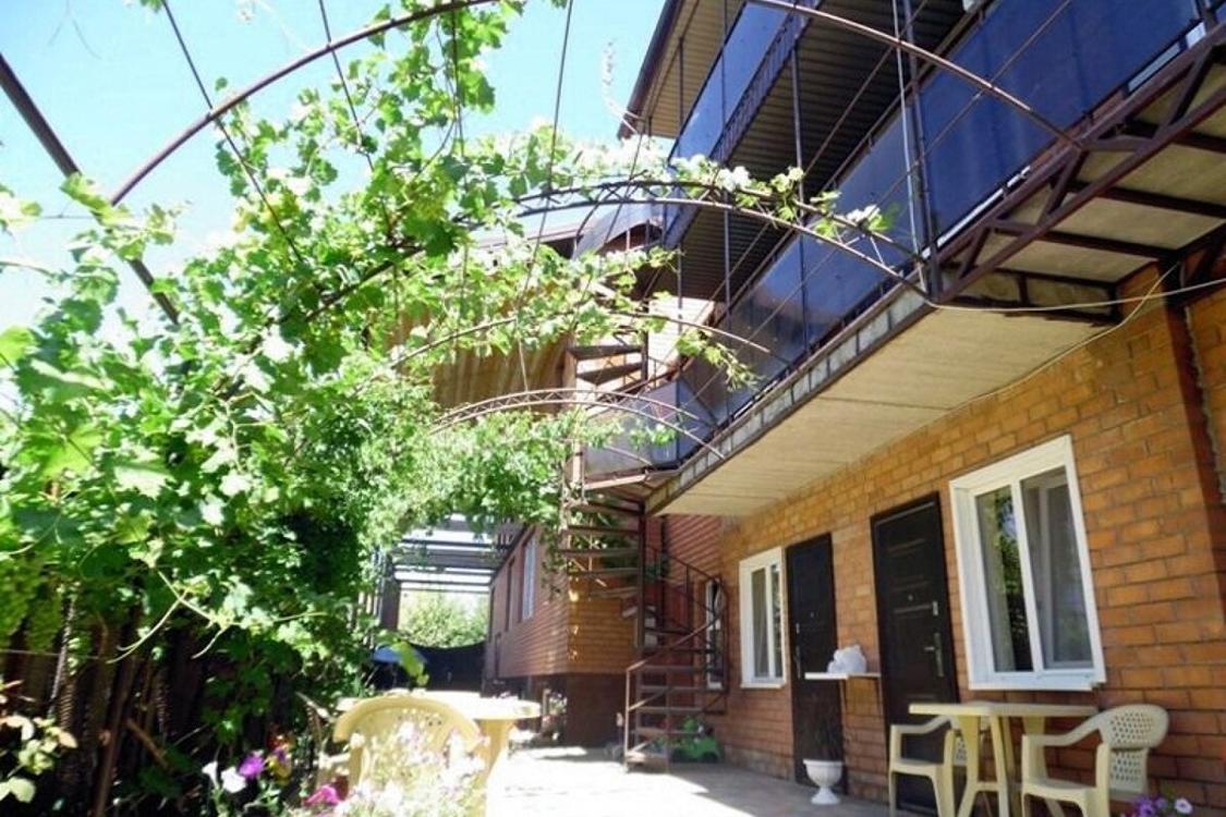 Отдых Гостевой дом На Шмидта - Территория