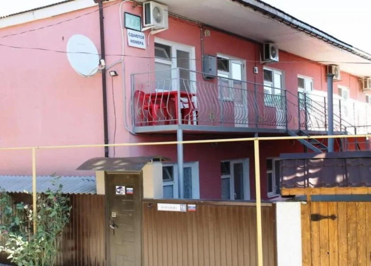 Отдых Гостевой дом На Комарова - Фасад гостевого дома