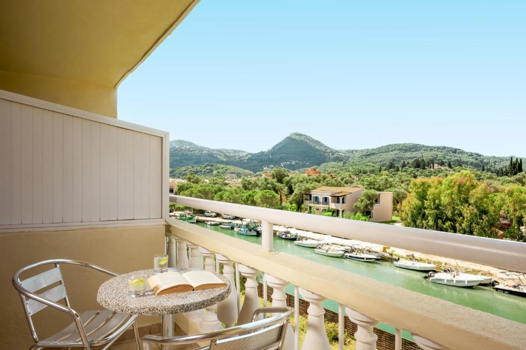 Отдых Отель Canvas by Mitsis Messonghi - Балкон