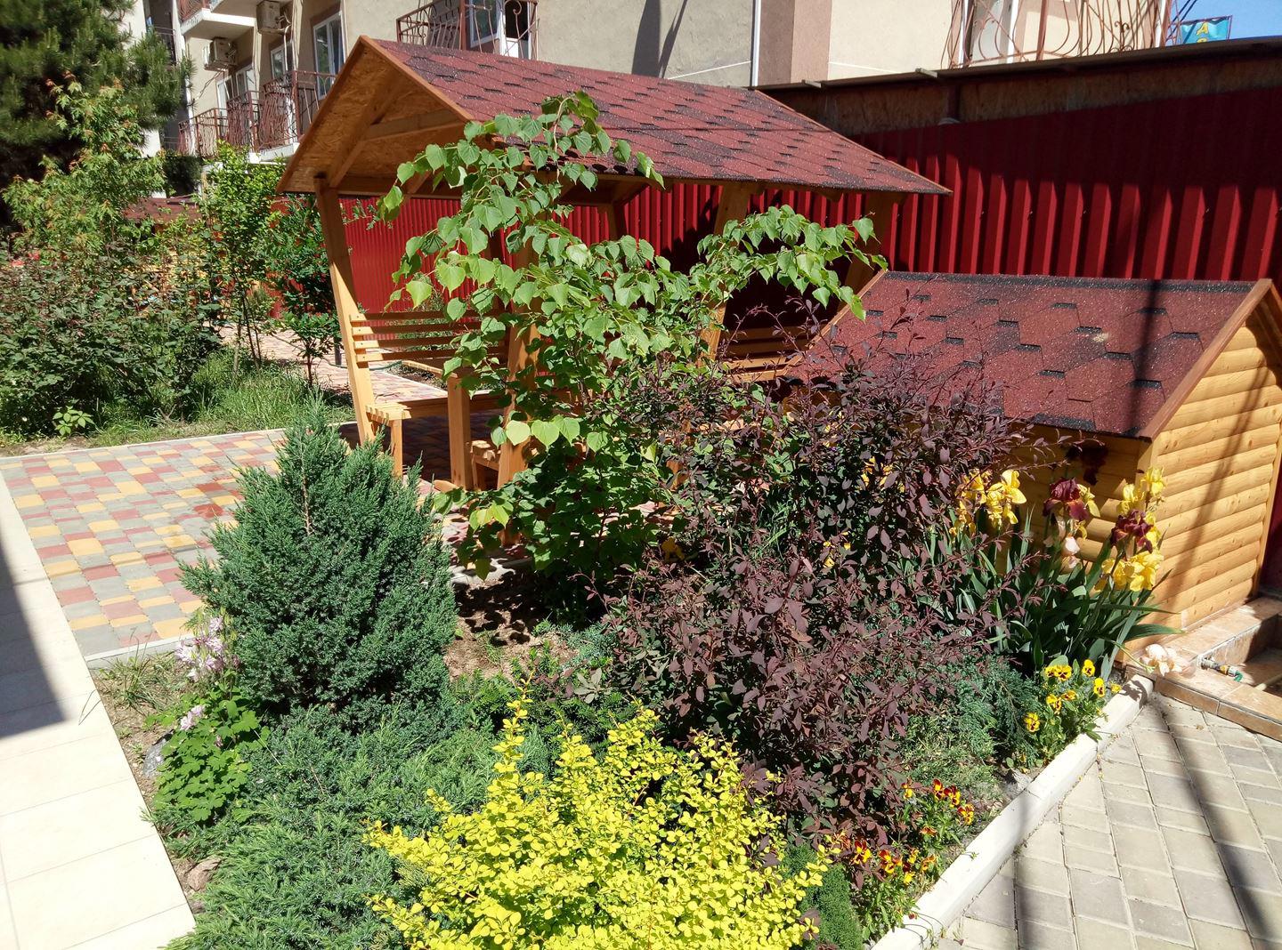 Отдых Отель Отрада - Беседка для отдыха