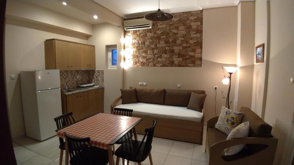 Отдых Гостевой дом Adonis Apartments - Апартаменты