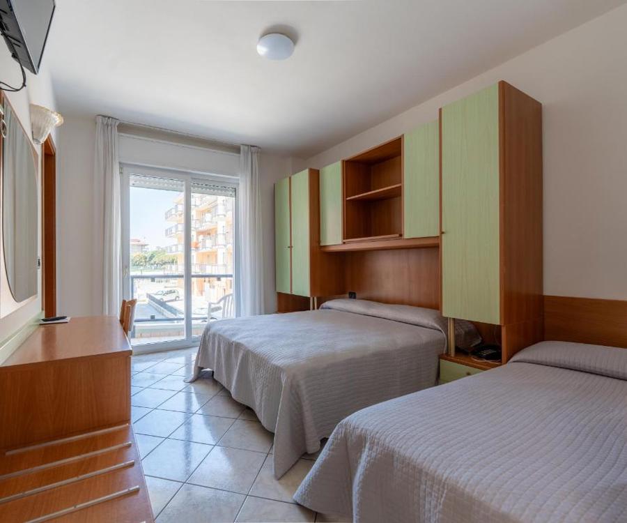 Отдых Отель Kennedy - 3-х местный номер