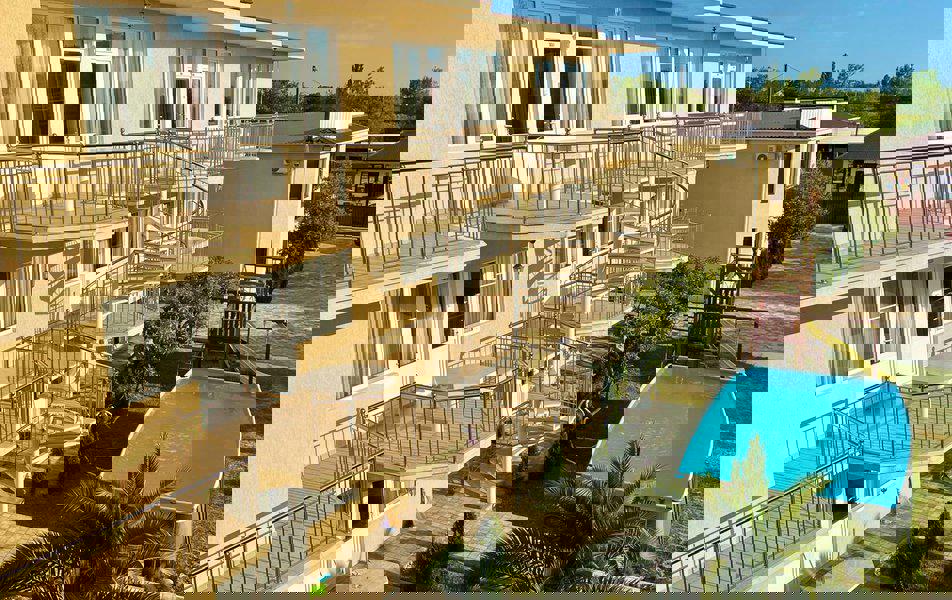 Отдых Отель Дива - Каркасный бассейн