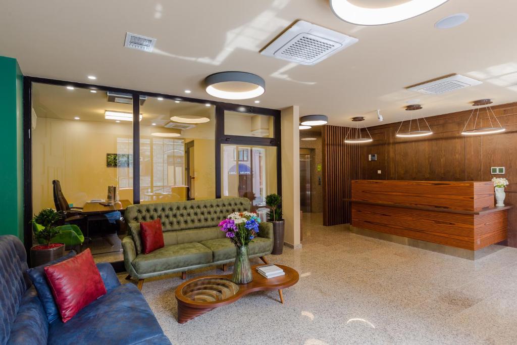 Отдых Отель Hotel Bloom - Холл