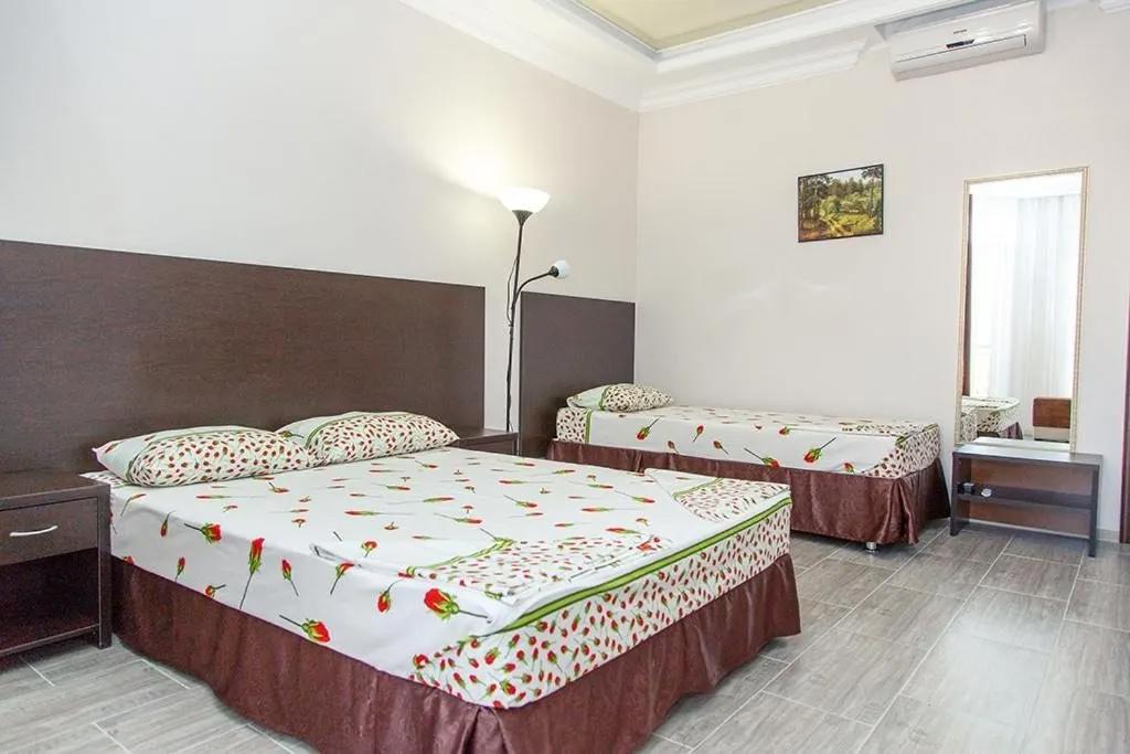 Отдых Отель Карс - Трёхместный номер