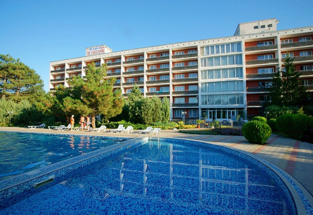 Отдых Отель Евпатория - Корпус отеля, бассейн