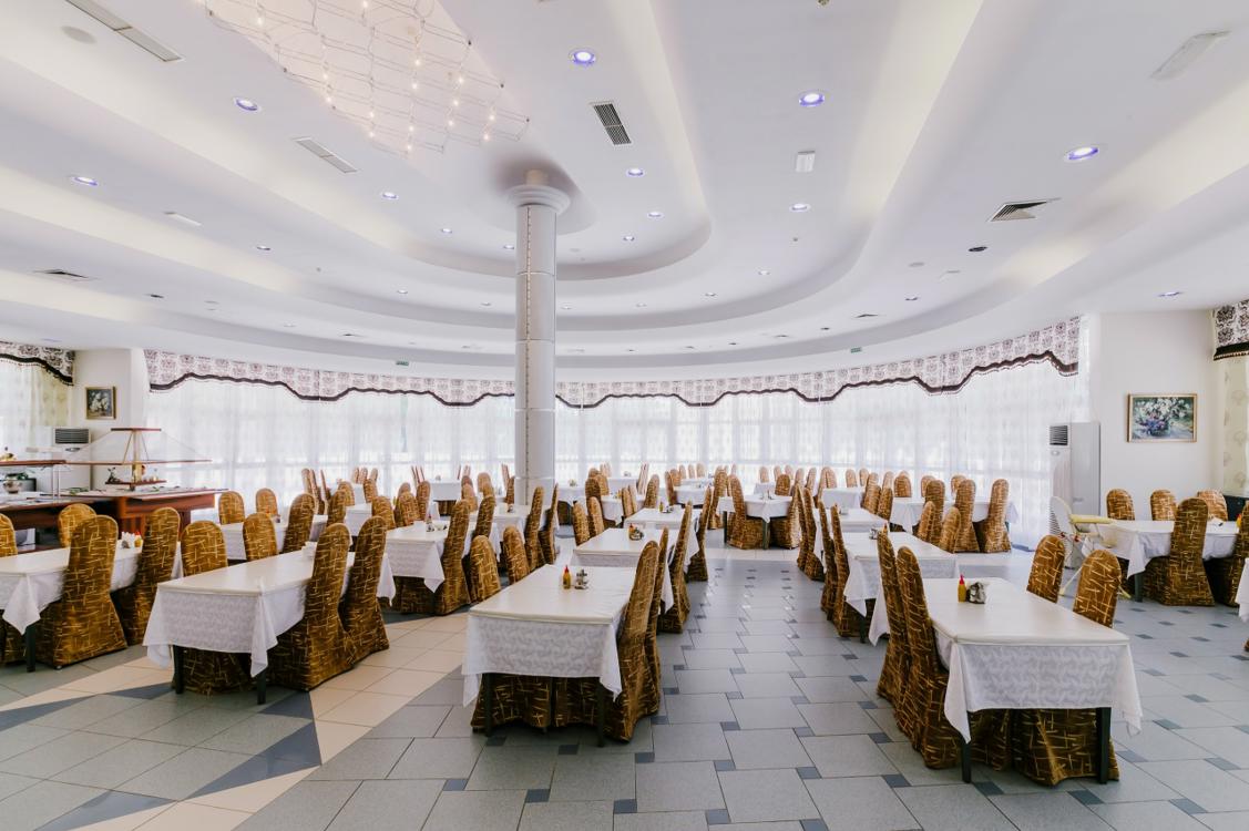 Отдых Санаторий Azimut Здоровье Солнечный - Столовая, обеденный зал