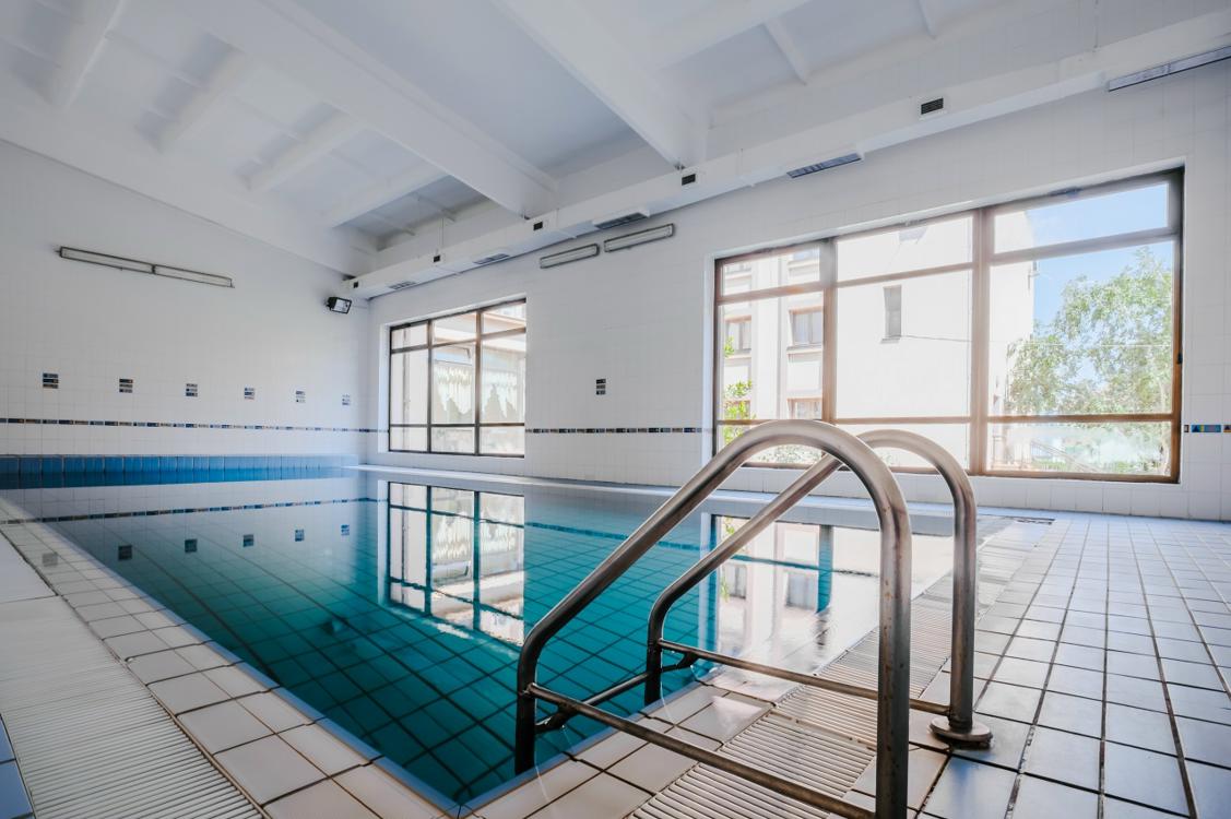 Отдых Санаторий Azimut Здоровье Солнечный - Бассейн