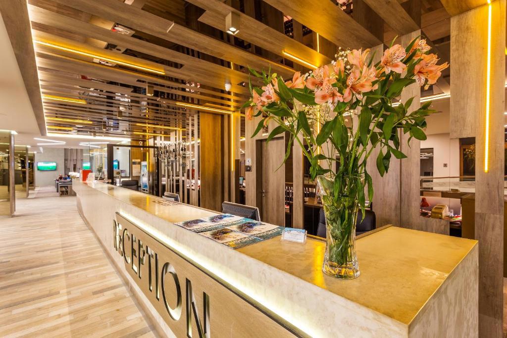 Отдых Отель Perelik - Стойка регистрации