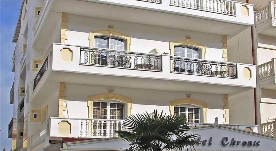 Отдых Отель Chronis - Фасад отеля