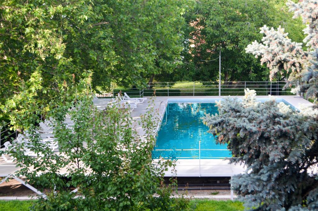 Отдых Отель Южный берег - Открытый бассейн