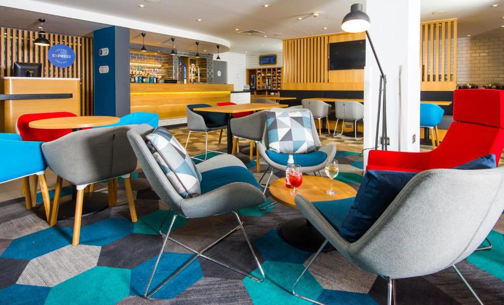Отдых Отель Holiday Inn Express London-Hammersmith by IHG - Место для отдыха