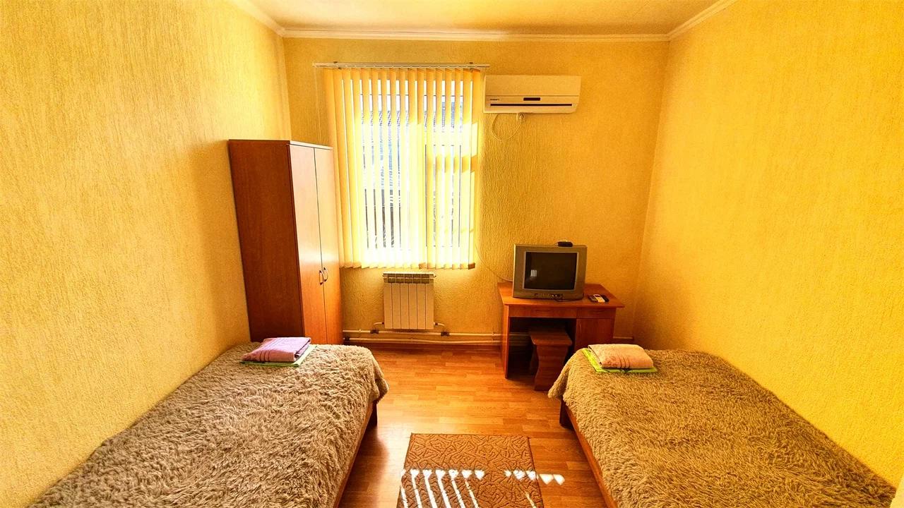Отдых База отдыха Манго - Четырехместный двухкомнатный номер
