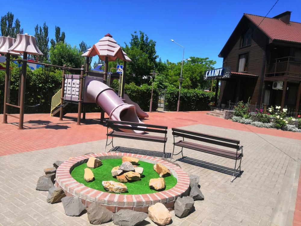 Отдых База отдыха Салют - Территория