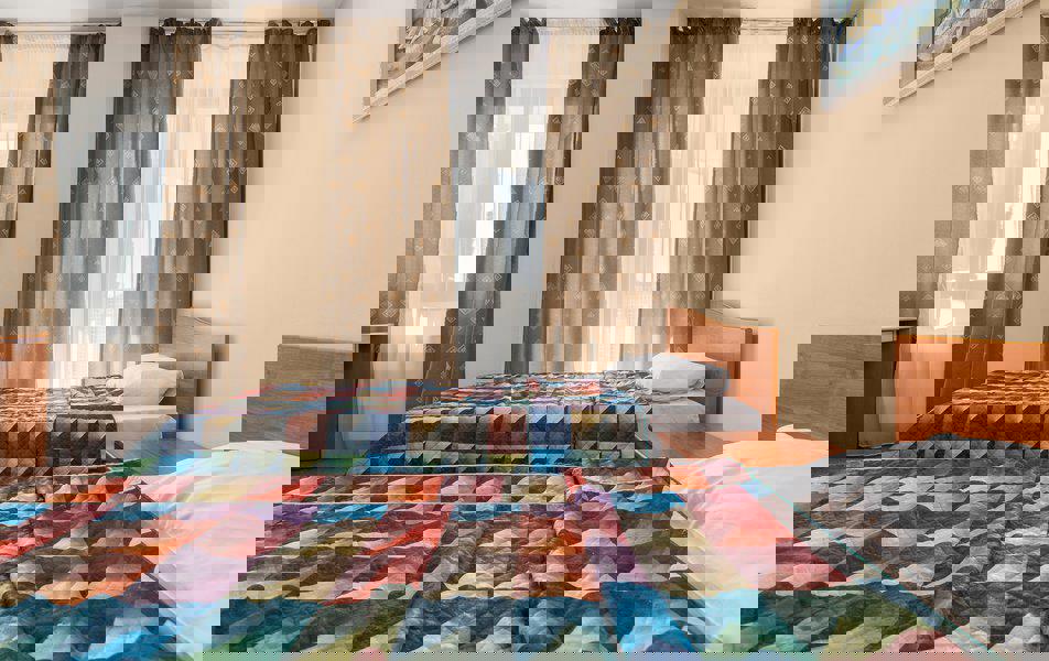 Отдых Санаторий Azimut Здоровье Зеленый Гай - Эконом 2-местный (TWIN, вид на дорогу)