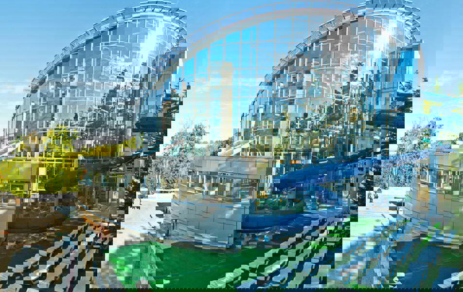 Отдых Санаторий Azimut Здоровье Зеленый Гай - Здание бассейна