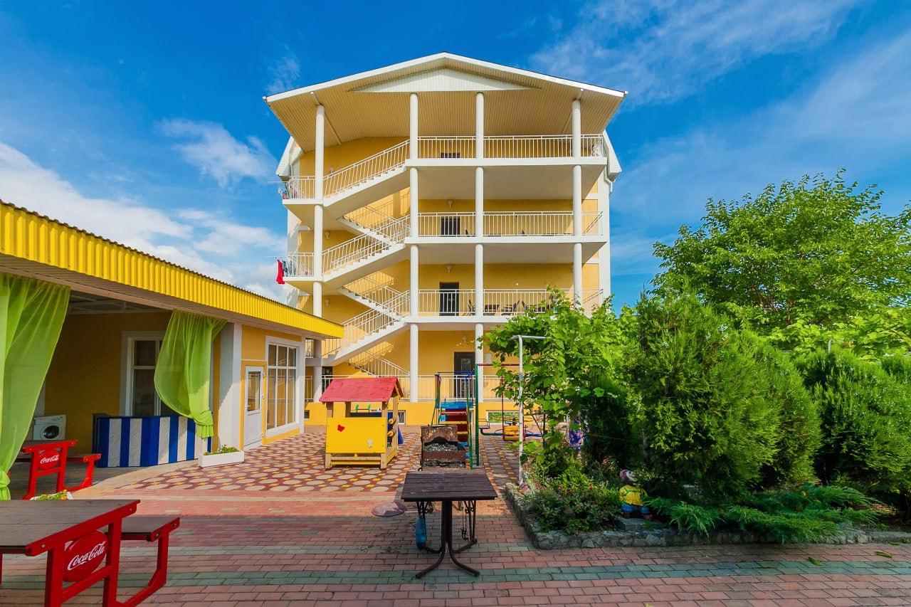 Отдых Гостевой дом Наира - Фасад отеля