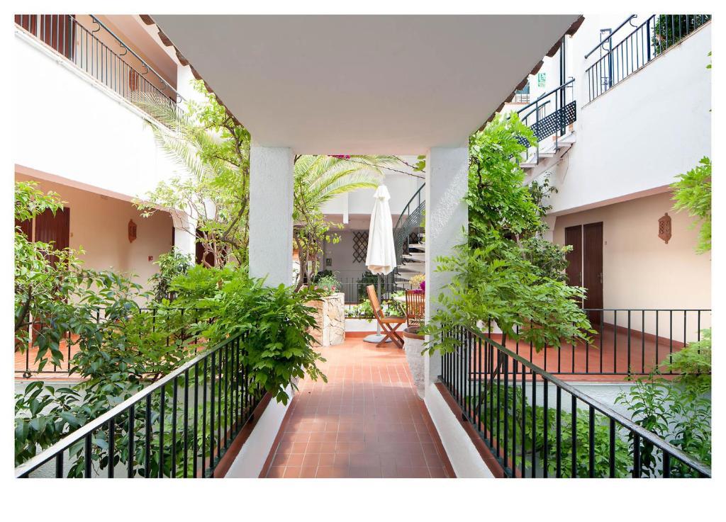 Отдых Отель Ninays - Территория