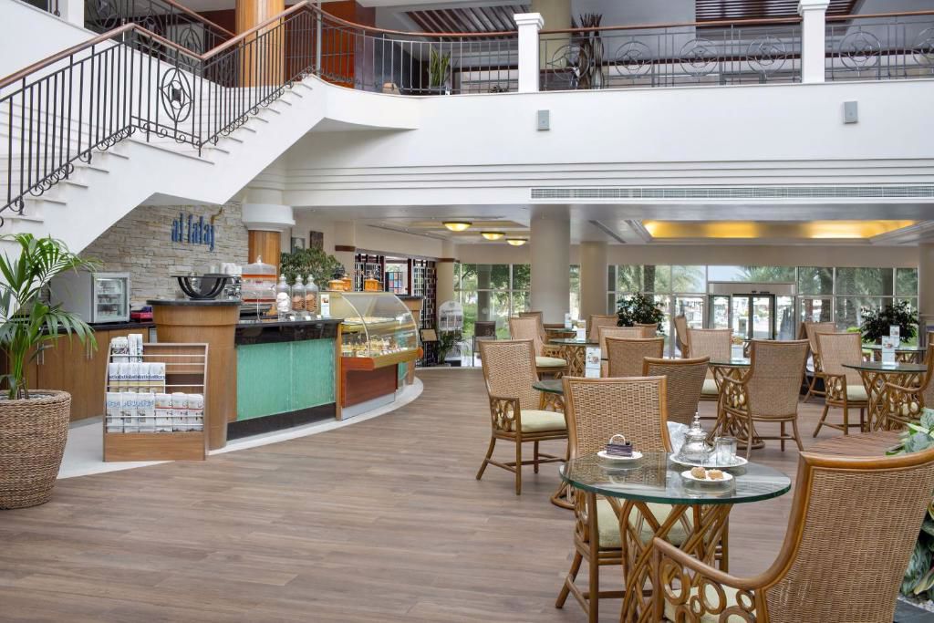 Отдых Отель Fujairah Rotana Resort & Spa 5* - Ресторан