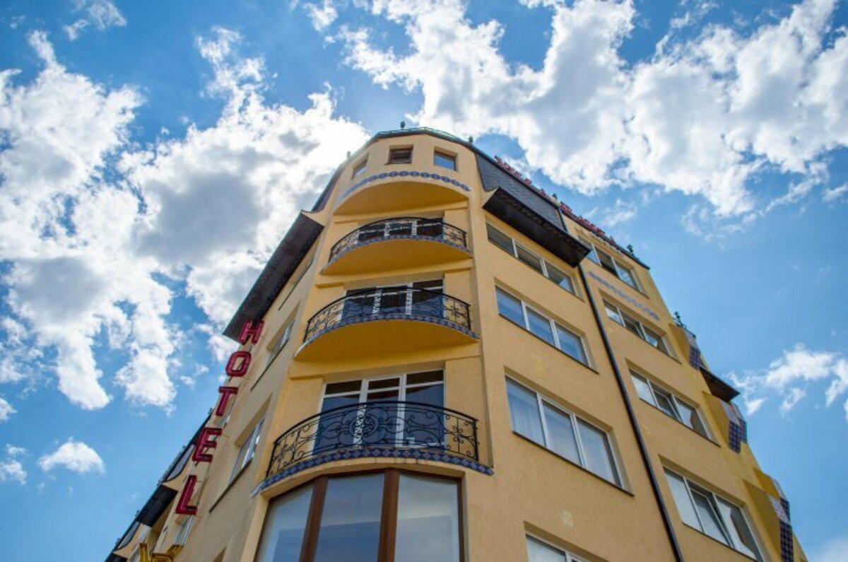 Отдых Отель Вилла Рауза - Фасад отеля