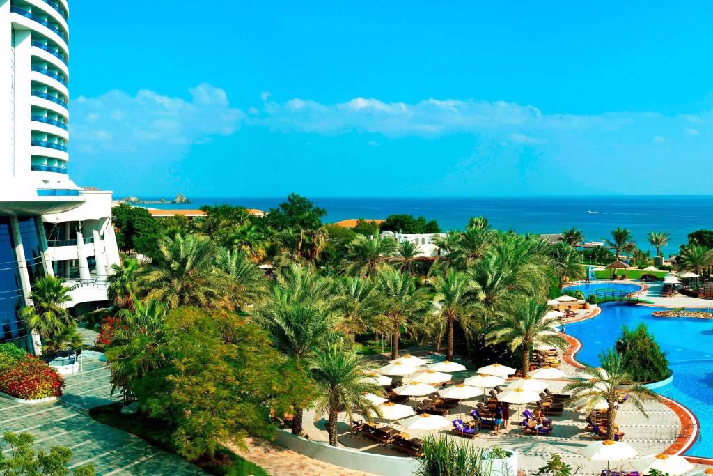 Отдых Отель Le Meridien Al Aqah Beach Resort 5* - Территория