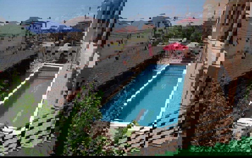 Отдых Гостевой дом Алекса - Внутренний двор, бассейн