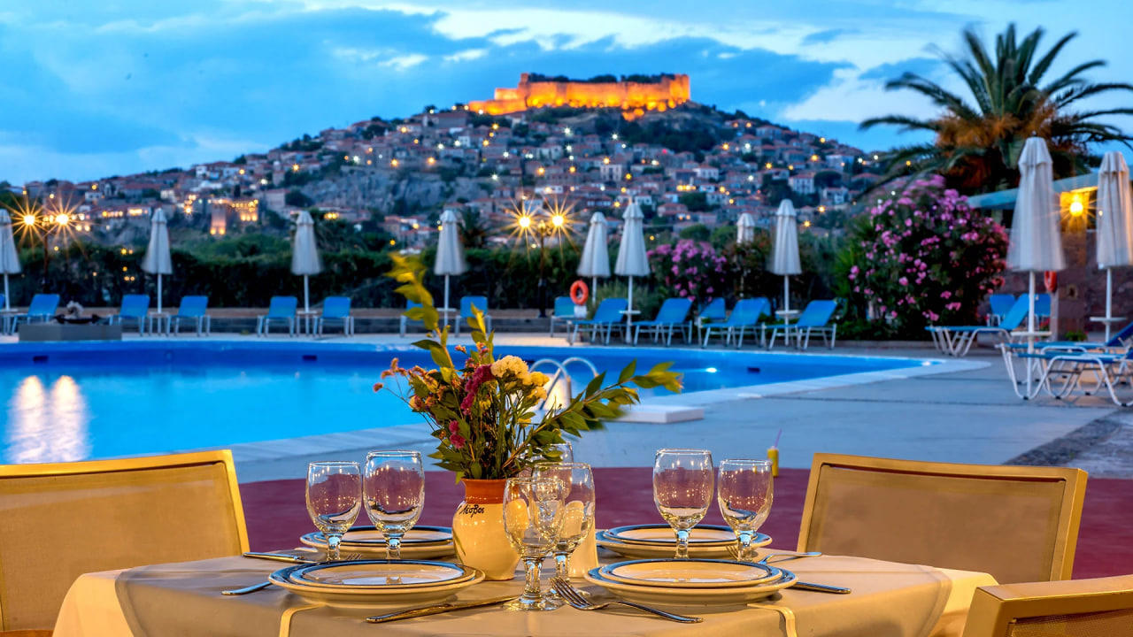 Отдых Отель Delfinia Beach & Bungalows - Зона возле бассейна