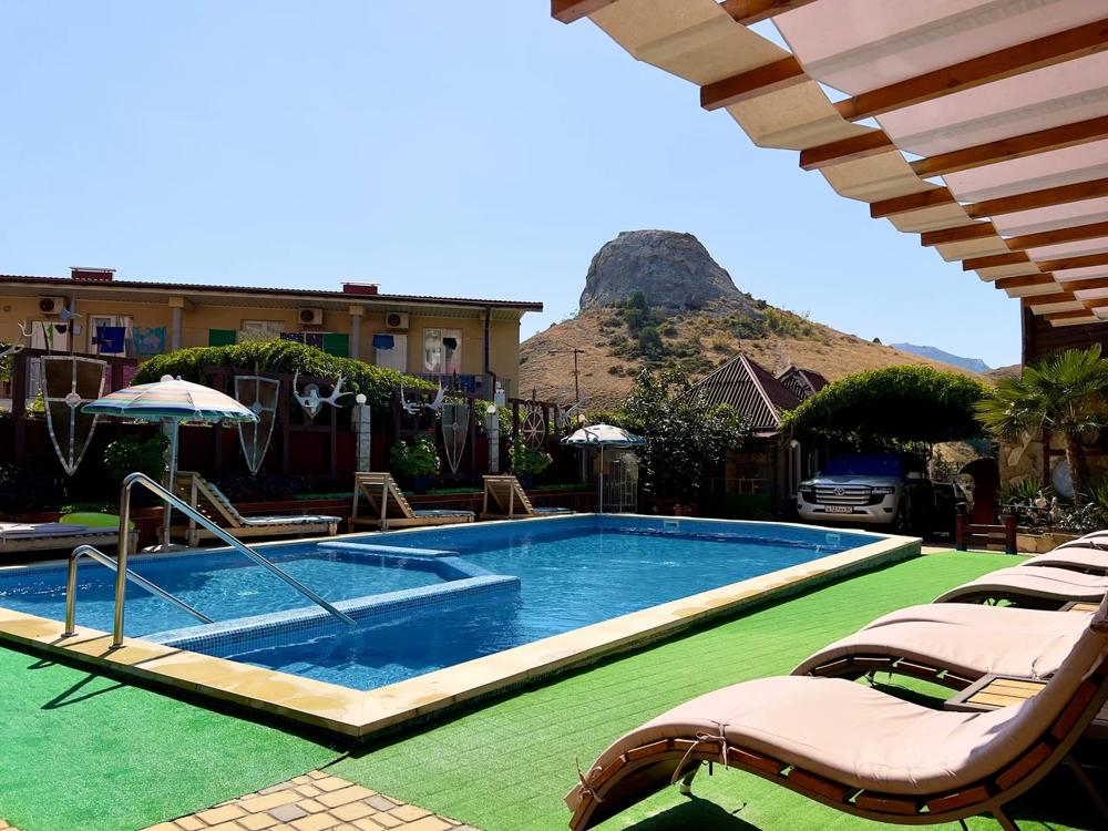 Отдых Гостевой дом Уют - Бассейн